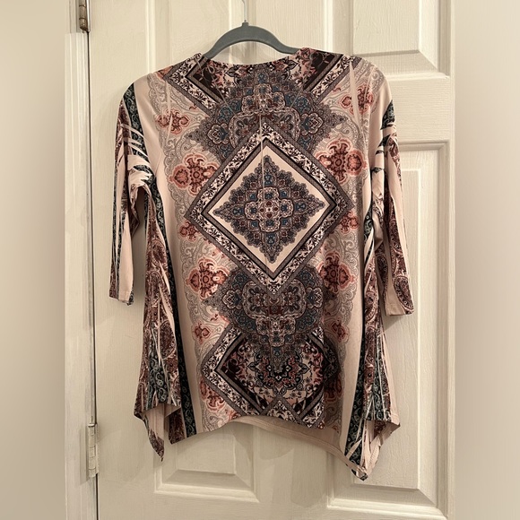 Size small handkerchief bandana print beige blue red blouse top - Picture 4 of 5